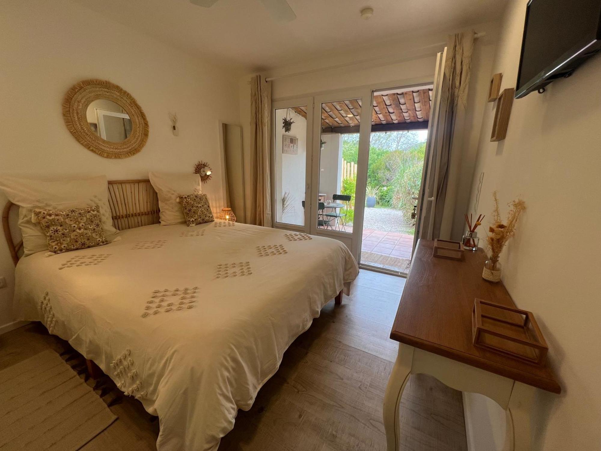 La Belle Riviere Hotel ซาแลนส์ ภายนอก รูปภาพ
